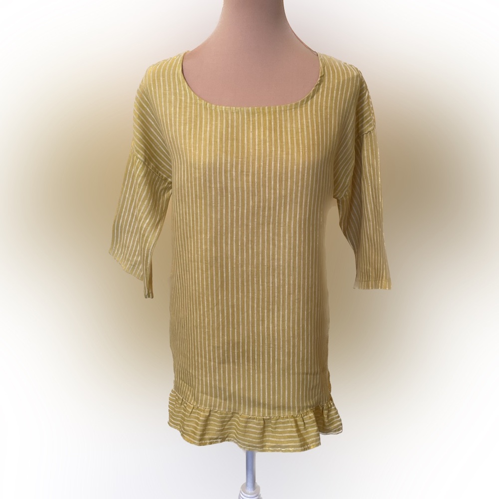 Tunic top. Gold and cream striped.